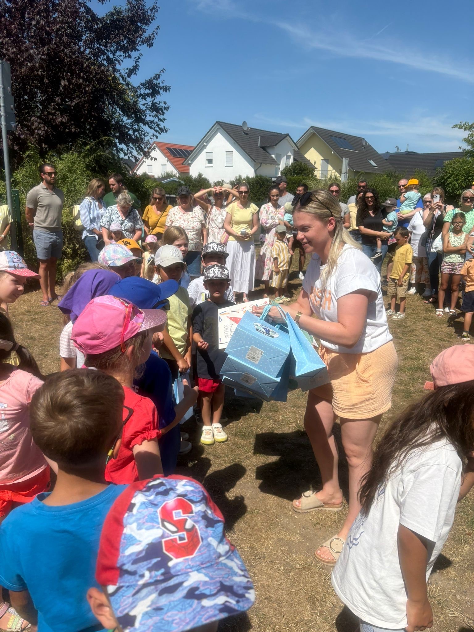 Die &#34;Schulstürmer&#34; erhalten Geschenke