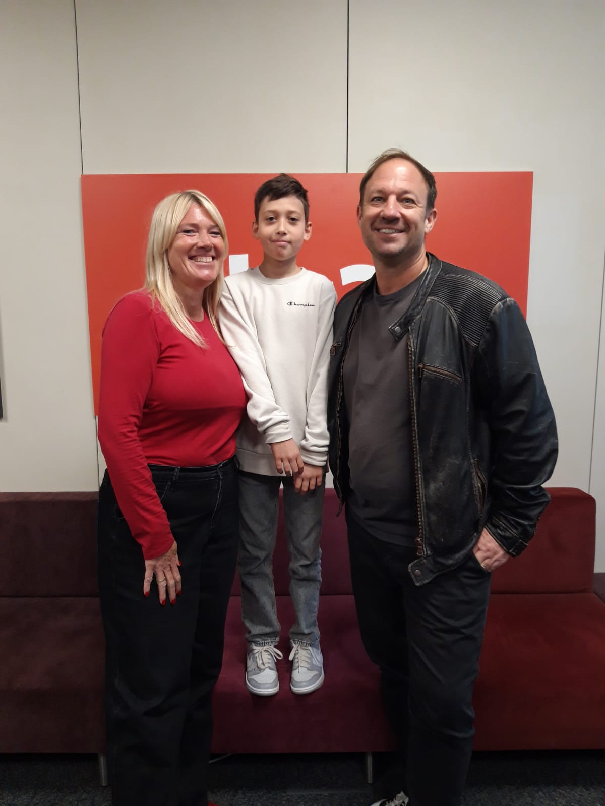 Leonard Renkel mit den beiden Moderatoren den beliebten HR 3 Morningshow, Tanja und Tobi