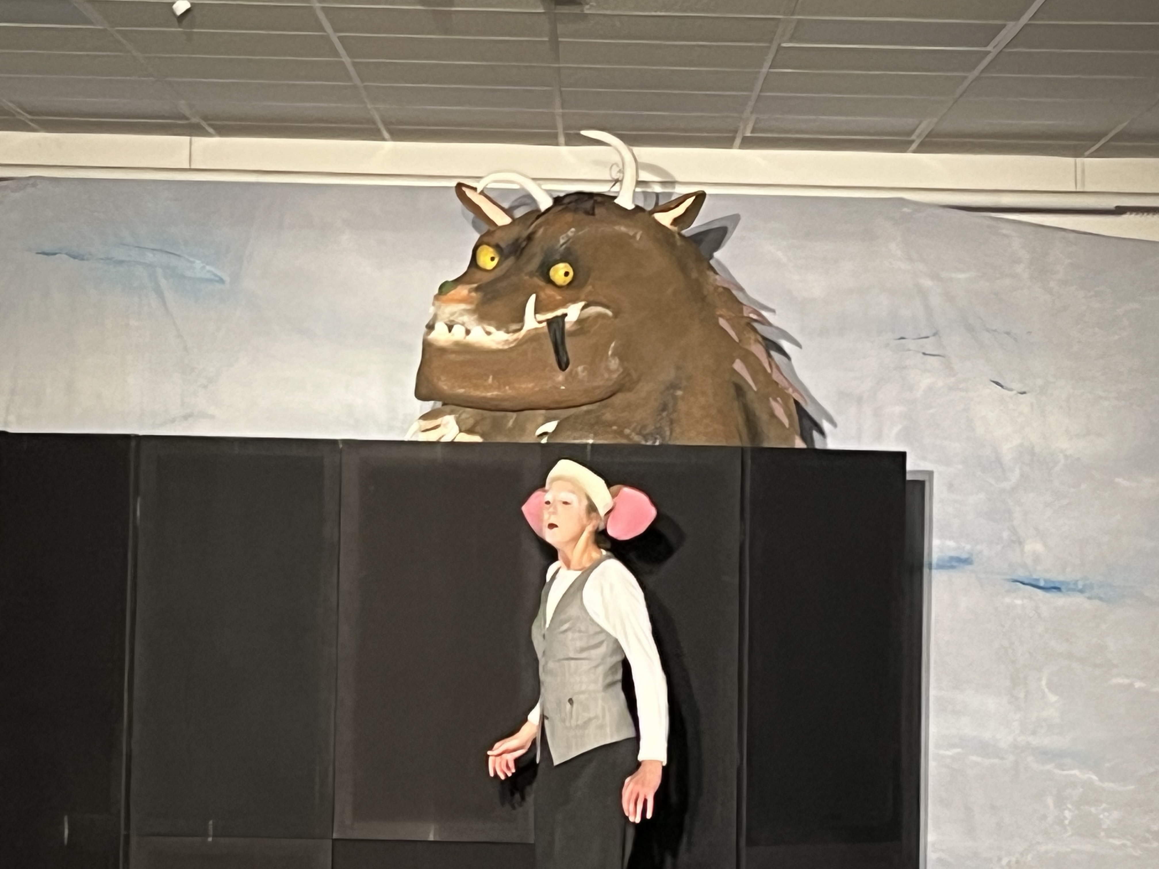 Grüffelo Monster auf der Bühne