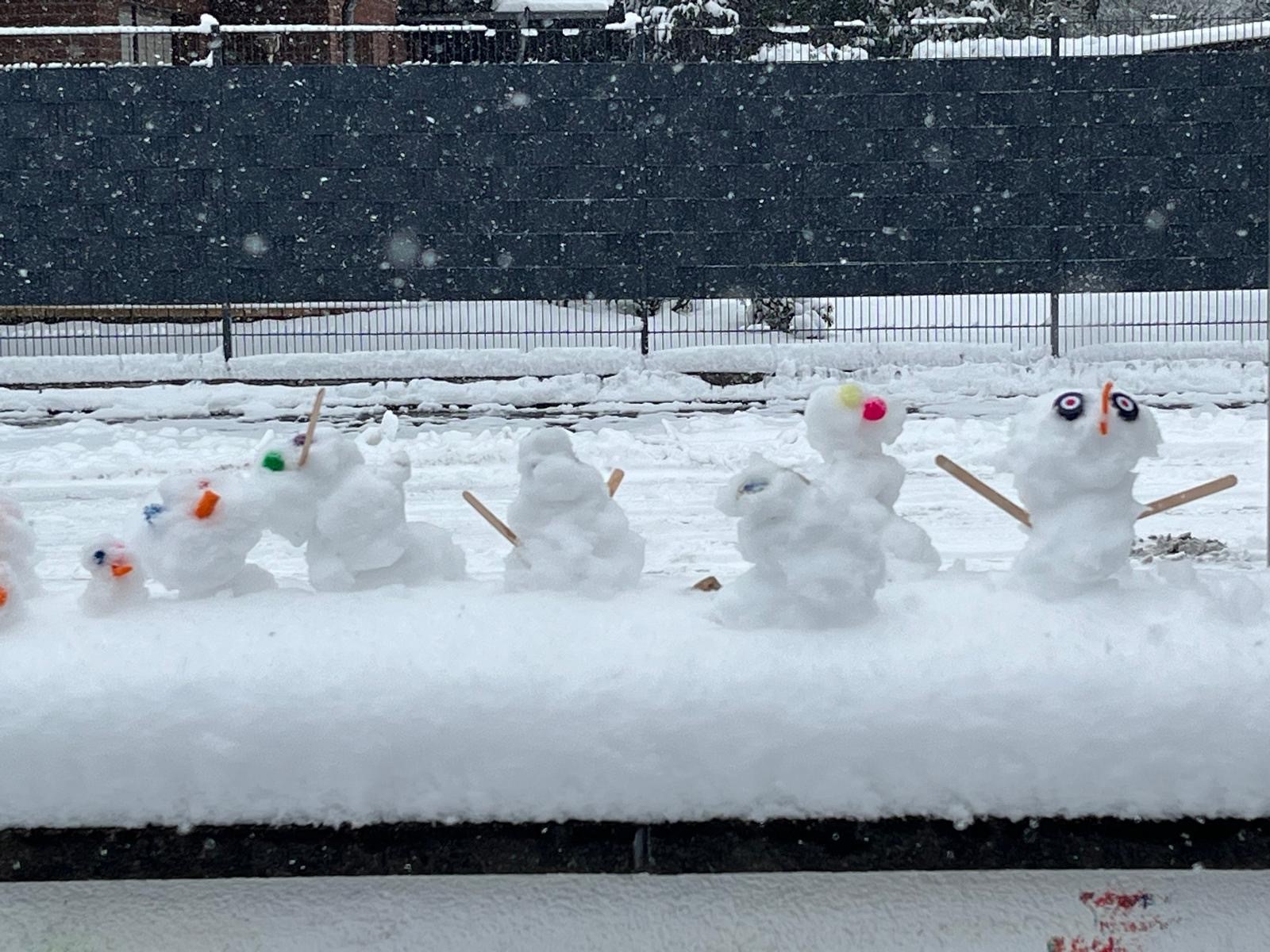 Ganz viele Schneemänner