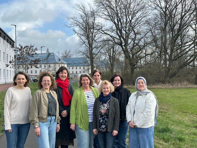 Fachberatung Michaela Giesa (Gelnhausen/Linsengericht), Katja Stange (Schlüchtern/Sinntal), Melanie Kroh (Gelnhausen/Linsengericht), Nicole Gräser (Rodenbach) Ulrike Senft (Maintal) (vorne), Lil-Christine Schlegel-Voß (Nidderau), Nadja Semm (Nidderau), Yasemin Bülbül (Erlensee/Neuberg)
