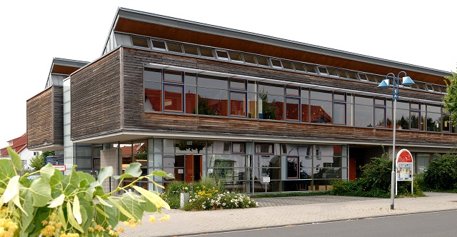 Bild des Außenbereichs der Paul-Maar-Schule